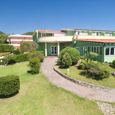 Lu'Hotel Porto Pino SantʼAnna Arresi Esterno foto