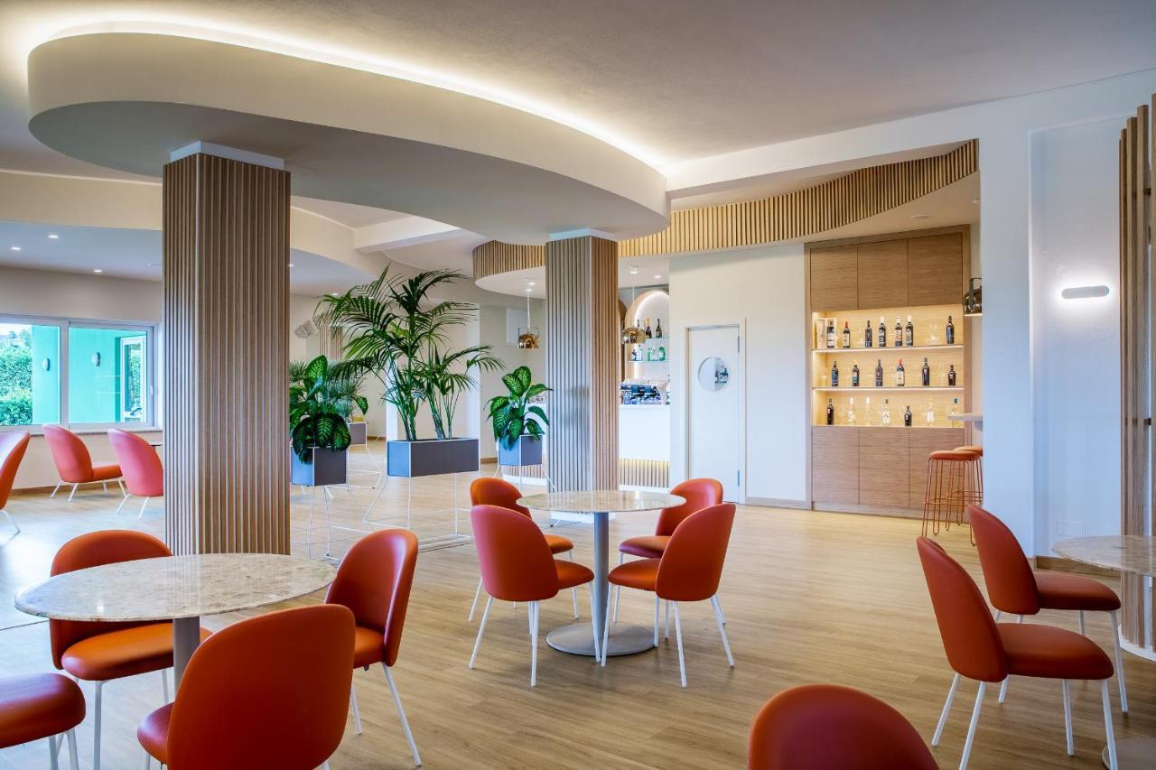 Lu'Hotel Porto Pino SantʼAnna Arresi Esterno foto