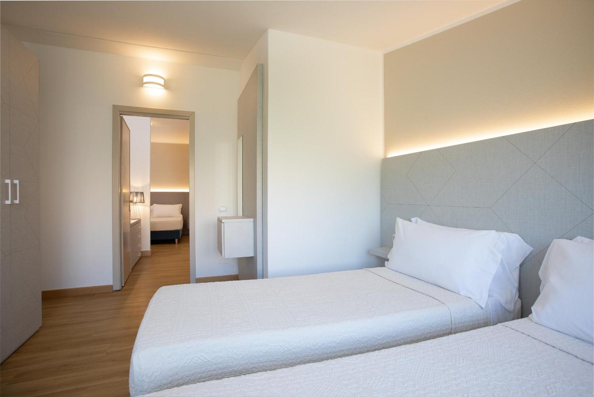 Lu'Hotel Porto Pino SantʼAnna Arresi Esterno foto