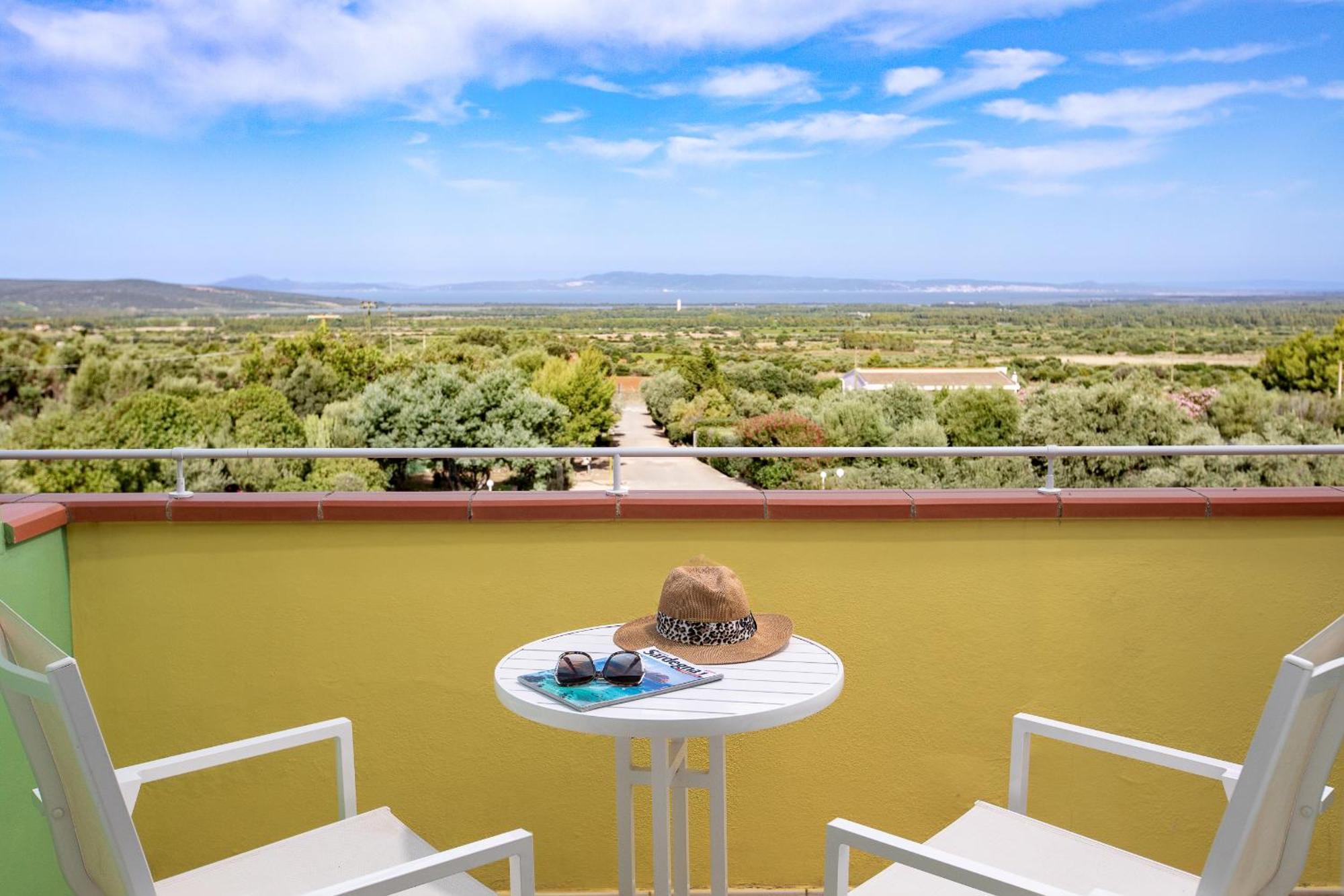 Lu'Hotel Porto Pino SantʼAnna Arresi Esterno foto
