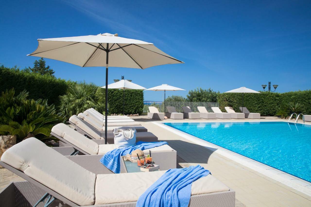 Lu'Hotel Porto Pino SantʼAnna Arresi Esterno foto