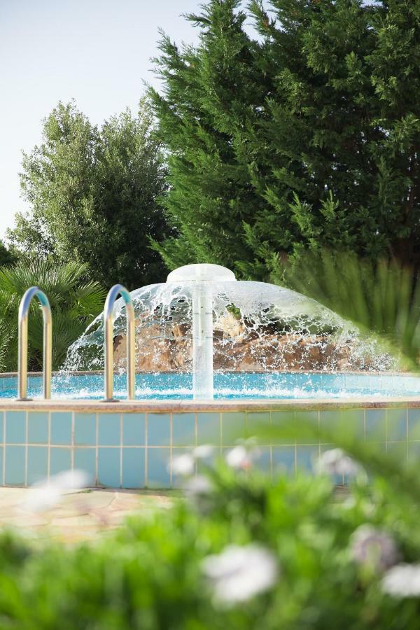 Lu'Hotel Porto Pino SantʼAnna Arresi Esterno foto
