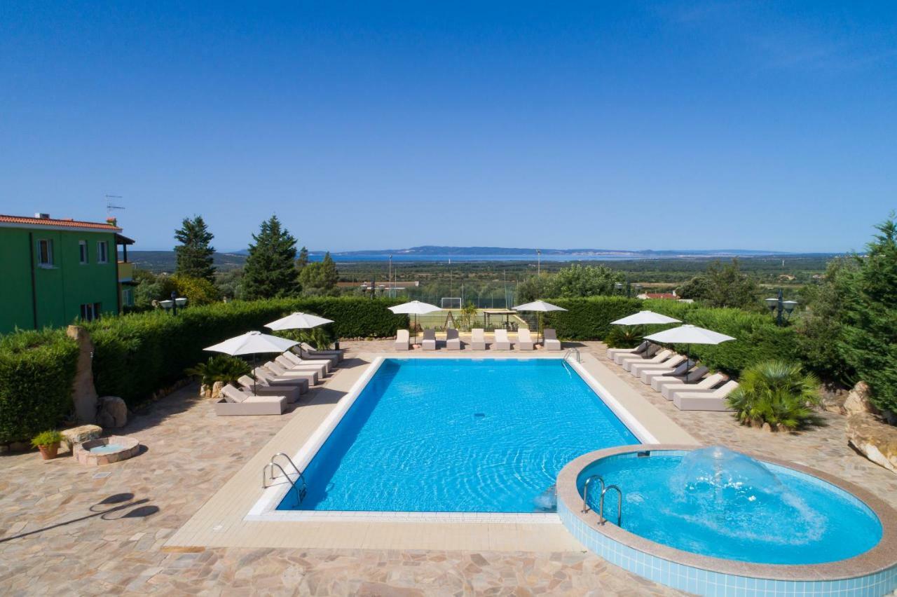 Lu'Hotel Porto Pino SantʼAnna Arresi Esterno foto